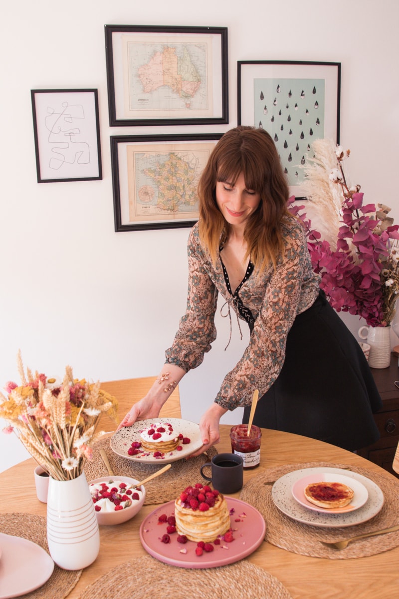 How to Create a Gallery Wall by A Parisian Journey